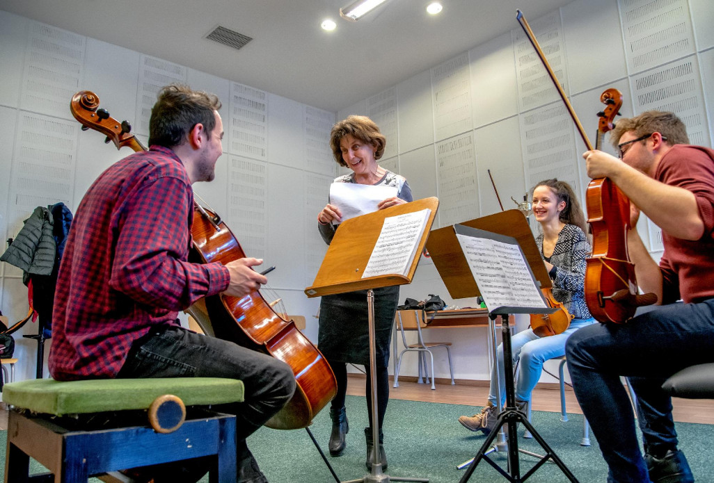 Gulyás Márta és növendékei