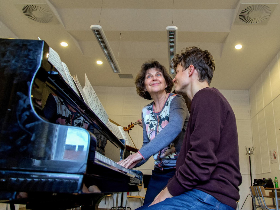 Gulyás Márta és növendékei