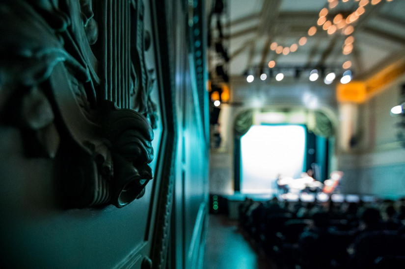 Budapest–Bloomington