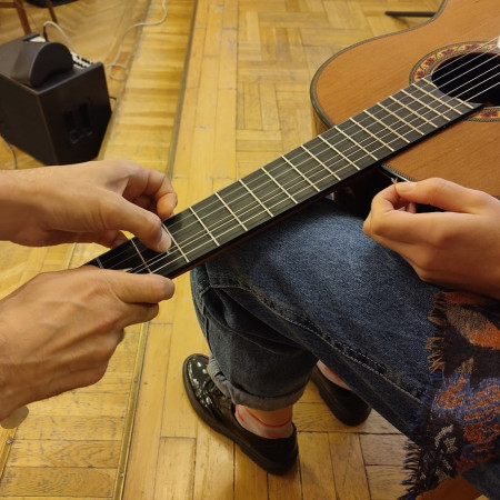 Turkish guitarist was guest at the Folk Music Department