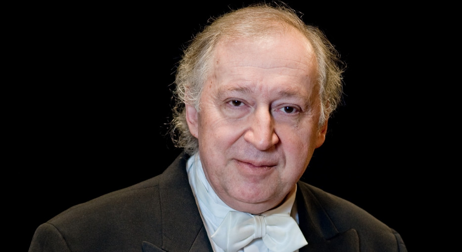 Csaba Anna és a MÁV Szimfonikus Zenekar